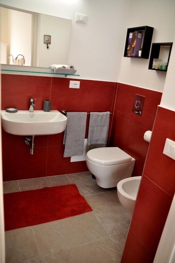 Bed And Breakfast San Saturnino Cagliari Bagian luar foto
