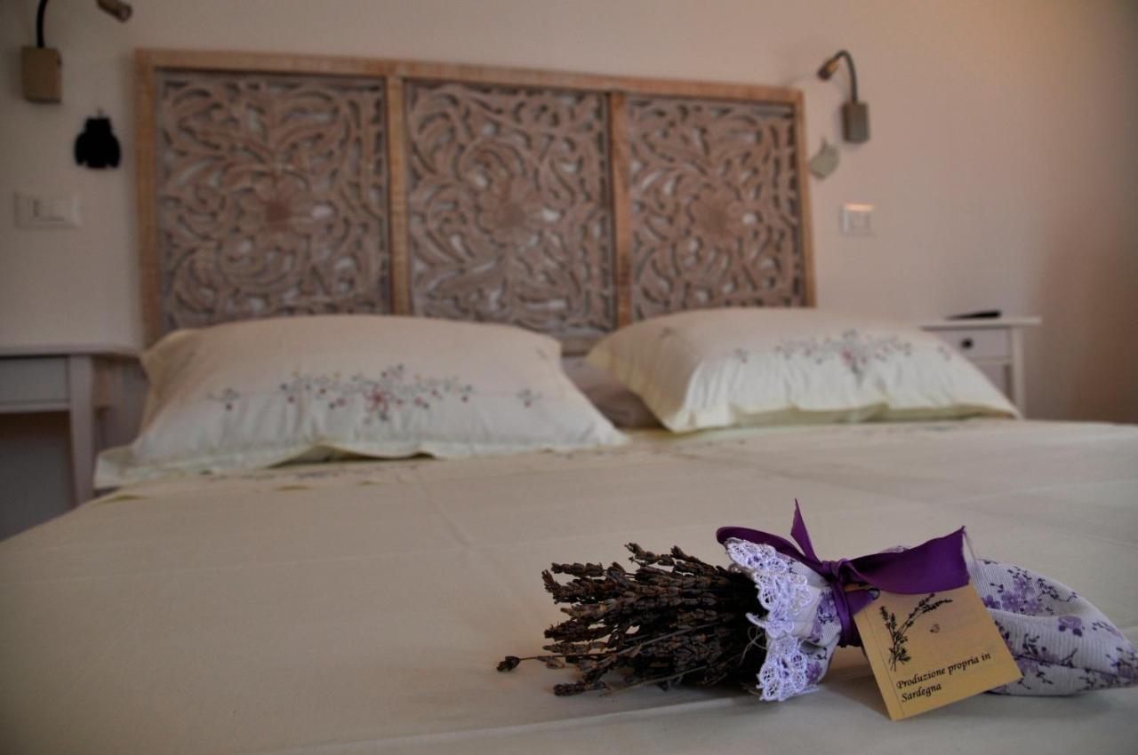 Bed And Breakfast San Saturnino Cagliari Bagian luar foto