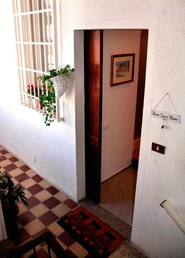Bed And Breakfast San Saturnino Cagliari Bagian luar foto